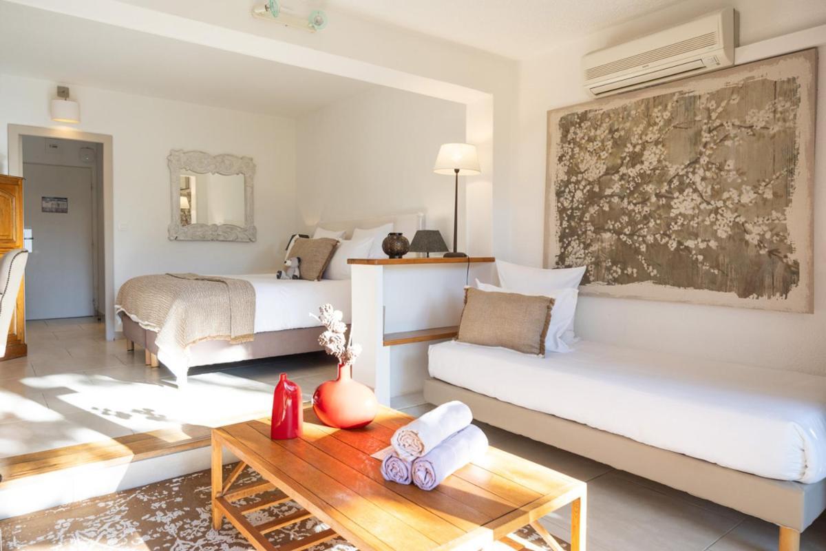 Hotel Font Mourier Коголен Екстериор снимка